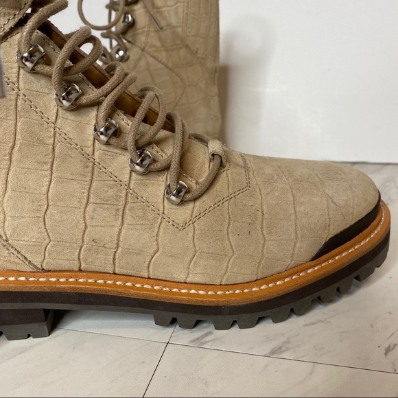 New! Marc Fisher Izzie Natural Tan Suede Lug Sole Boot 8M - Picture 8 of 15